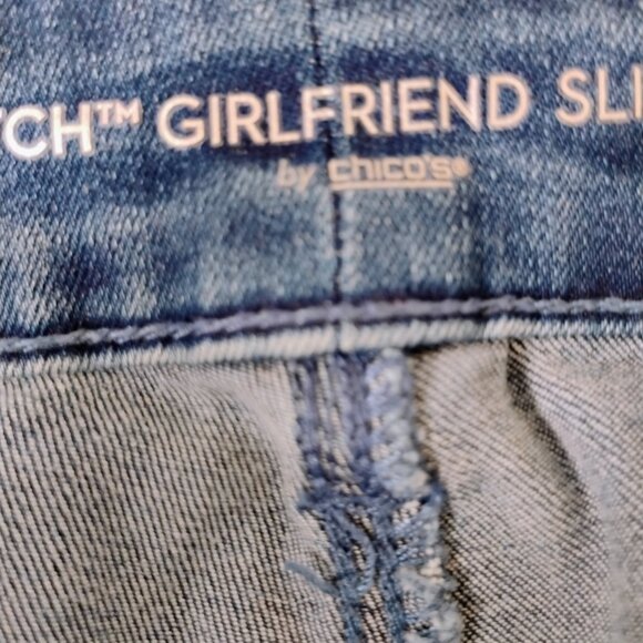 Chico's Girlfriend Capri Slim Leg Jeans .5 - Size 6 - Picture 2 of 8